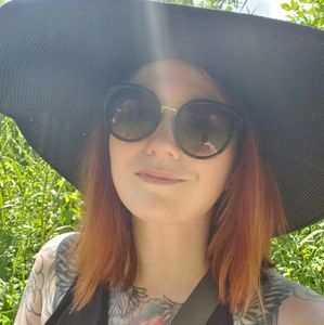 Meet your Posher, Amber